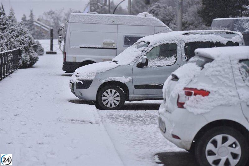 La nieve dificulta el tráfico en carreteras del Pirineo aragonés hoy