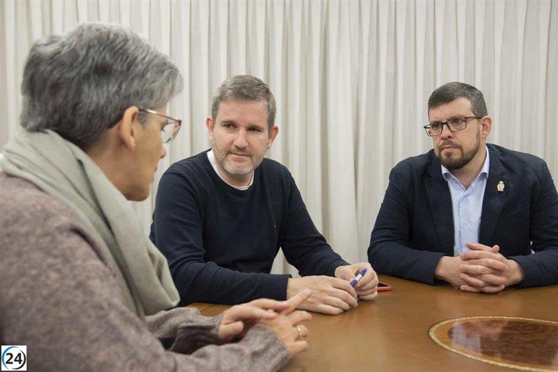 El PSOE denuncia la exclusión lingüística del Gobierno aragonés en Caspe hacia menores inmigrantes