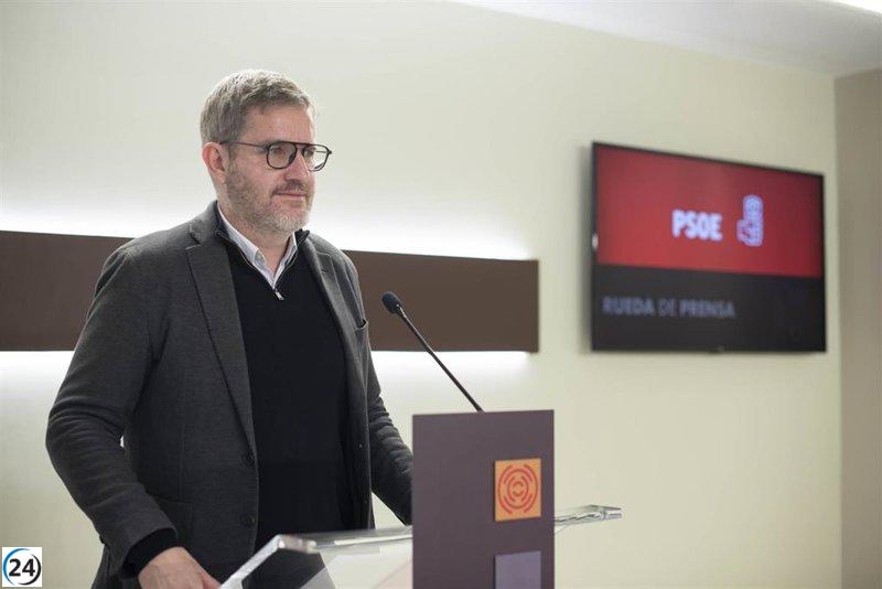 El PSOE critica la política educativa 