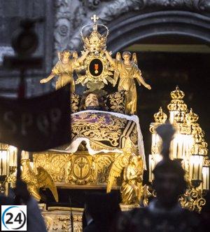 La histórica procesión del Santo Entierro reúne a 25 cofradías en Zaragoza