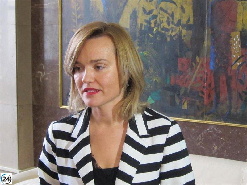 Pilar Alegría se siente honrada de participar en la tradicional 'Rompida de la Hora' en Andorra (Teruel)