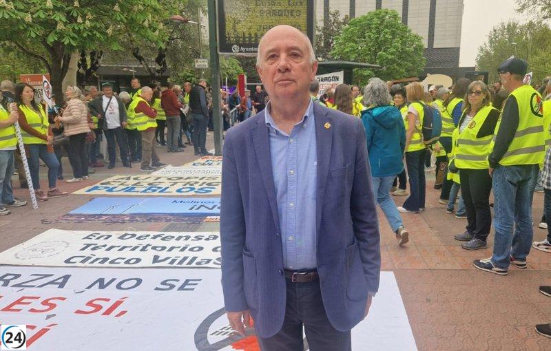 El director de Desarrollo Territorial culpa a CHA por exceso de energía renovable en Aragón.
