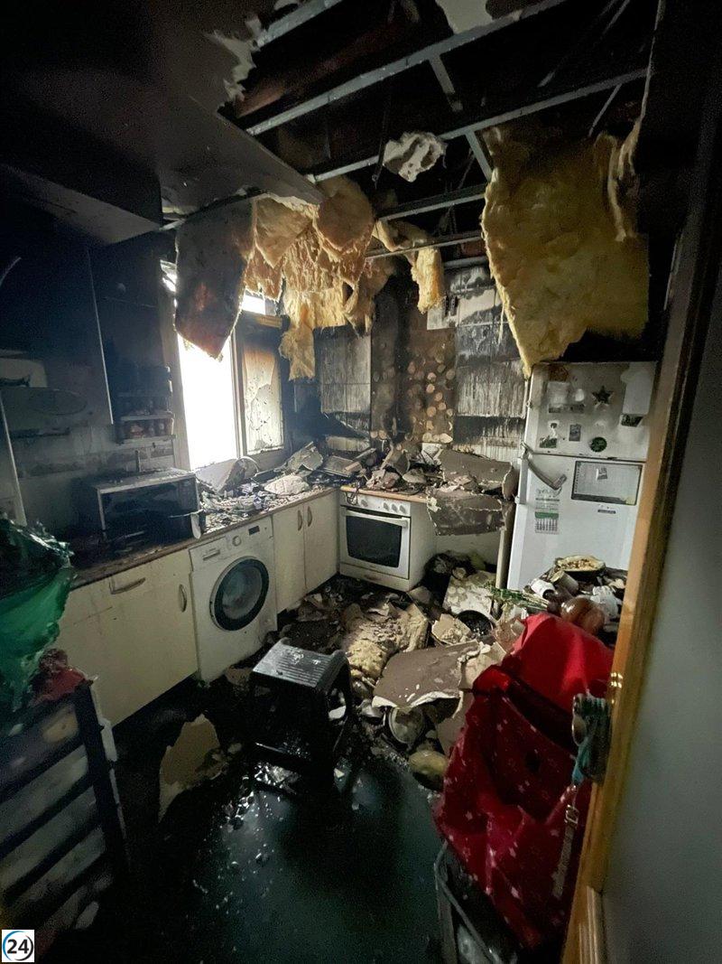Incendio en Huesca deja herida a una mujer y obliga a evacuar a dos vecinos por el humo