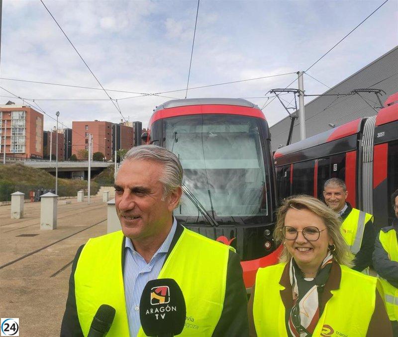Pruebas de circulación para los dos nuevos tranvías de Zaragoza durante un mes.