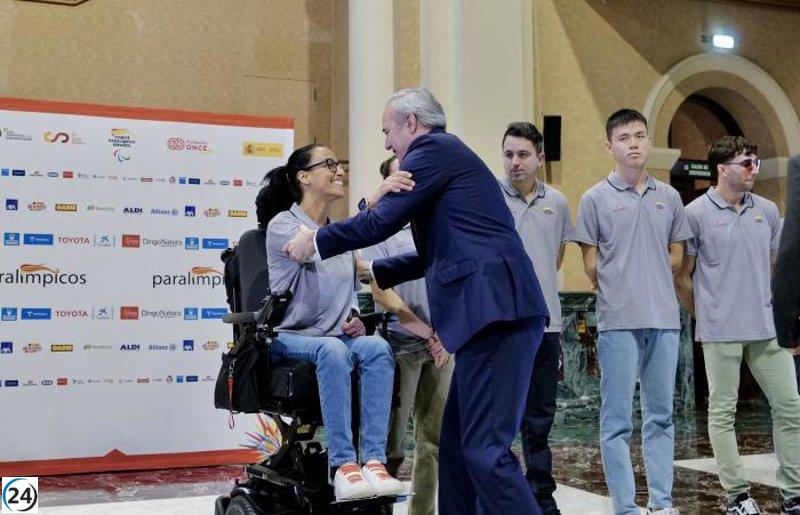 Azcón elogia el espíritu y dedicación de los deportistas paralímpicos aragoneses en el Pignatelli.