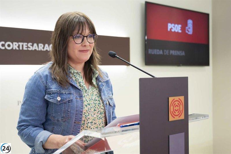 El PSOE presiona por ayudas directas para asegurar el suministro de agua a las ganaderías en crisis por la sequía.