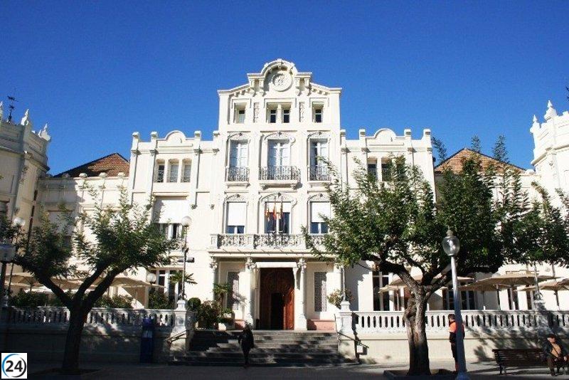 VOX celebra la negativa de Lorena Orduna a colocar la bandera LGTBI en el Casino de Huesca.