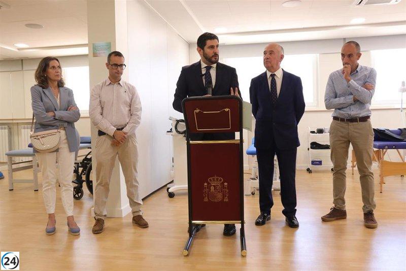 Nolasco apuesta por la medicina integral en Herrera de los Navarros con la inauguración del centro de fisioterapia.