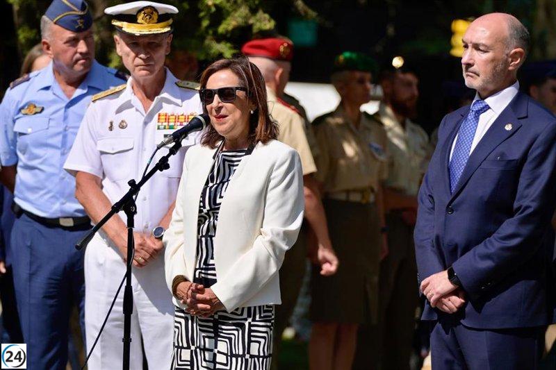 Margarita Robles honra a los militares caídos en Afganistán, destacando a los fallecidos en el Yak-42.