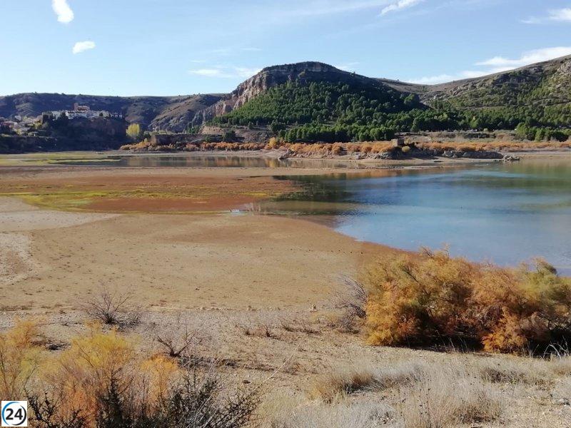Los embalses del Ebro apenas superan la mitad de su capacidad total