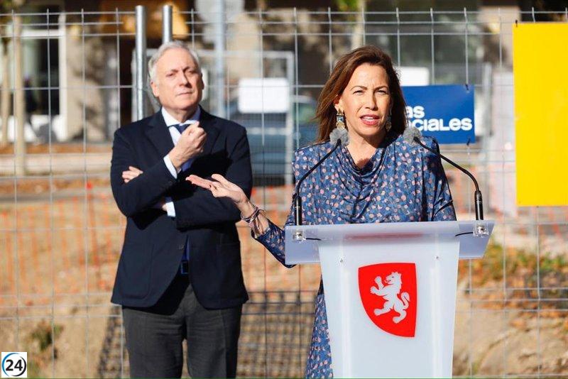Chueca critica a la ministra Rodríguez por no acudir al evento de la FEMP en Zaragoza, acusándola de menospreciar a los alcaldes de España.