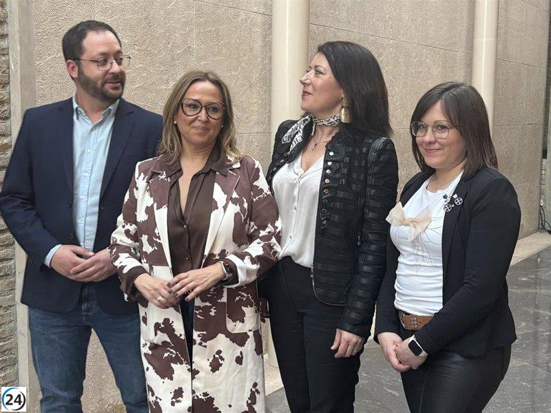 Mayte Pérez (PSOE) se compromete a priorizar los intereses regionales y los del partido en el Senado.