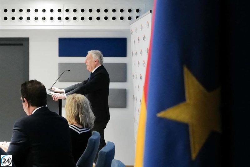 López resalta el potencial de Aragón en captar inversiones en el sector aeroespacial.