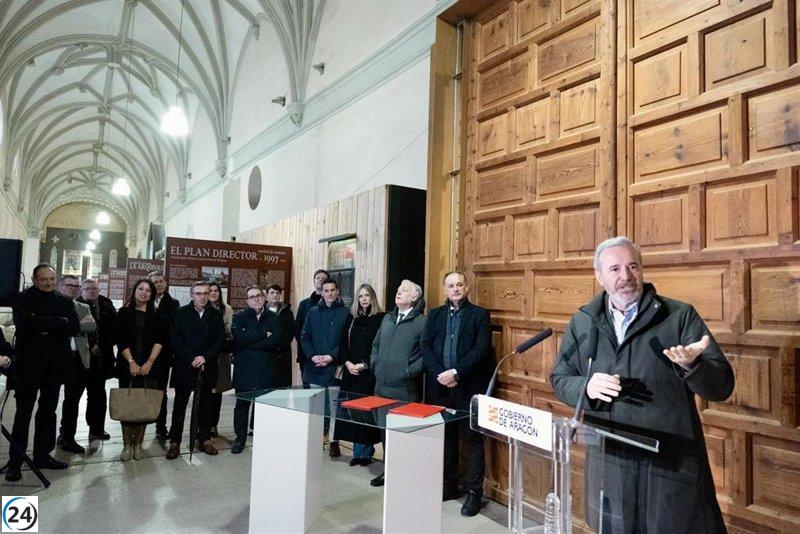 Azcón critica al Gobierno por imponer a las comunidades la responsabilidad de los menores sin ofrecer apoyo financiero.