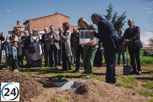 Alegría subraya en Azuara la necesidad de que las administraciones favorezcan el desarrollo rural.