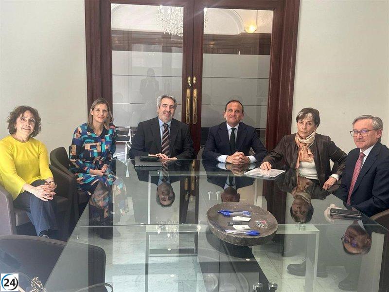 La DPT acepta una donación de arte de los años 80 para inauguración del nuevo Museo Provincial en Cretas.