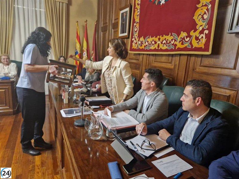 El Ayuntamiento de Teruel otorga la Medalla de Oro al escultor Manuel Escriche Monfort por decisión unánime.