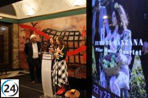 Pilar Almalé combina géneros musicales en su innovador espectáculo en el Teatro del Mercado.