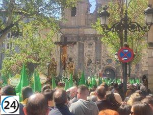 San Cayetano acoge la prolongada procesión del Santo Entierro, la más extensa de España.