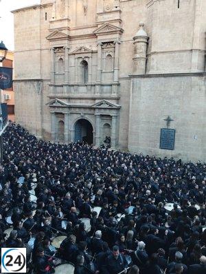 La emotiva celebración de Jesús Resucitado cierra con broche de oro la Semana Santa en Andorra (Teruel).