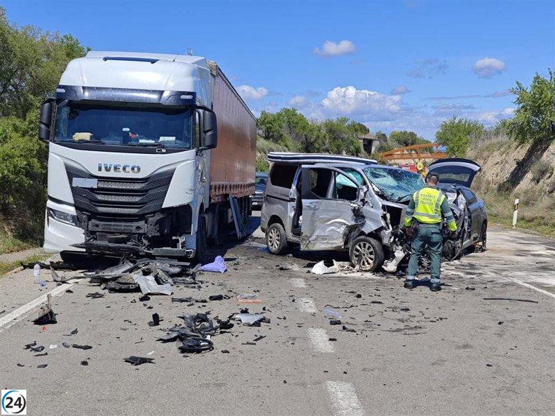 Trágico accidente en la N-240 en Barbastro deja un muerto y seis heridos graves.