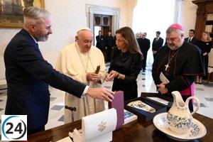 La alcaldesa de Zaragoza expresa su gran pesar por la muerte del Papa, un referente transformador.