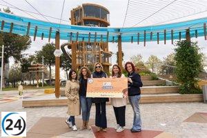 Gondolero de Puerto Venecia recauda 1.000 euros en apoyo a niños autistas