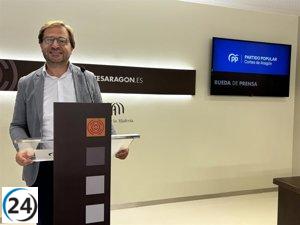 PP exige la renuncia de la subdelegada por utilizar un vehículo oficial tras quedar bloqueada por un tren.