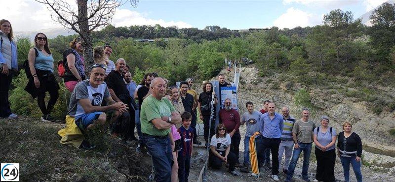 Puértolas lanza la 'Ruta Nabatera' con un nuevo puente tibetano sobre el Yesa.