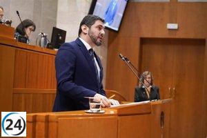 Nolasco (Vox) opina que el Gobierno de Aragón respaldará el ajuste del reparto de menores migrantes por parte de Rego.