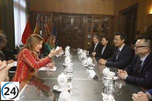 Chueca fomenta conexiones comerciales con Jiaxing al unir a 30 empresas locales.