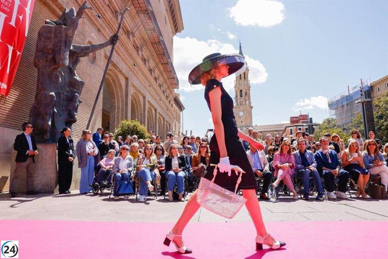 El 'Fashion Street Day' destaca el talento de la moda aragonesa en la plaza del Pilar.