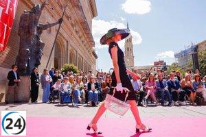 El 'Fashion Street Day' destaca el talento de la moda aragonesa en la plaza del Pilar.