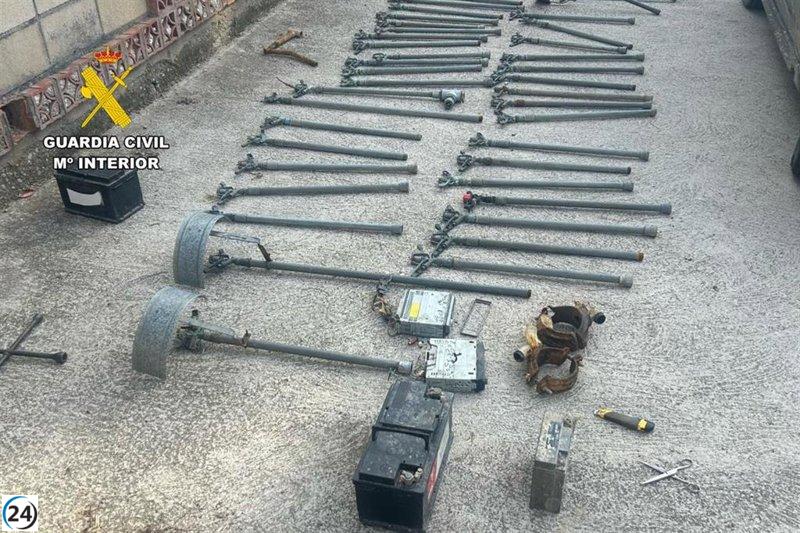 Arresto en Monzón por robo de aspersores y radios de coche.