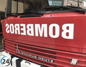 Bomberos evacúan edificio en Torrero por peligro en el techo.