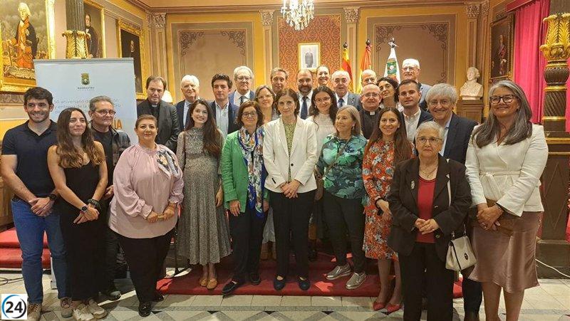 Barbastro rinde homenaje a san Josemaría Escrivá al otorgarle la Medalla de Oro de la ciudad.