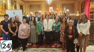 Barbastro rinde homenaje a san Josemaría Escrivá al otorgarle la Medalla de Oro de la ciudad.