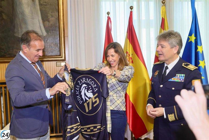 Zaragoza celebra sus 175 años de la Policía Local con más de 1.800 participantes en la carrera conmemorativa.