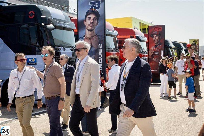 Azcón destaca el optimismo y la prudencia de Aragón hacia el futuro de MotoGP.