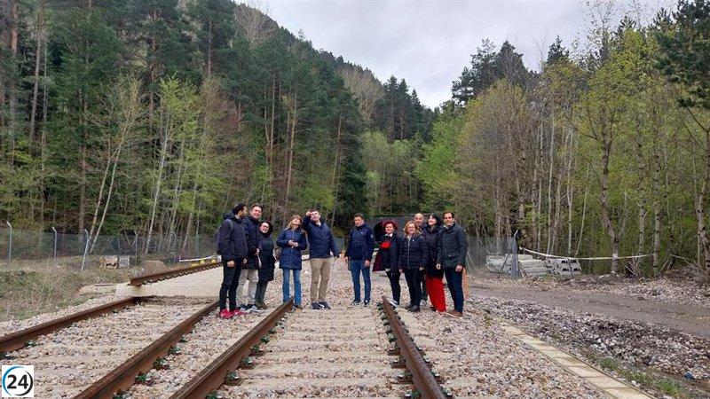 PSOE Alto Aragón destaca aportaciones del Gobierno para reabrir la línea Huesca-Canfranc.