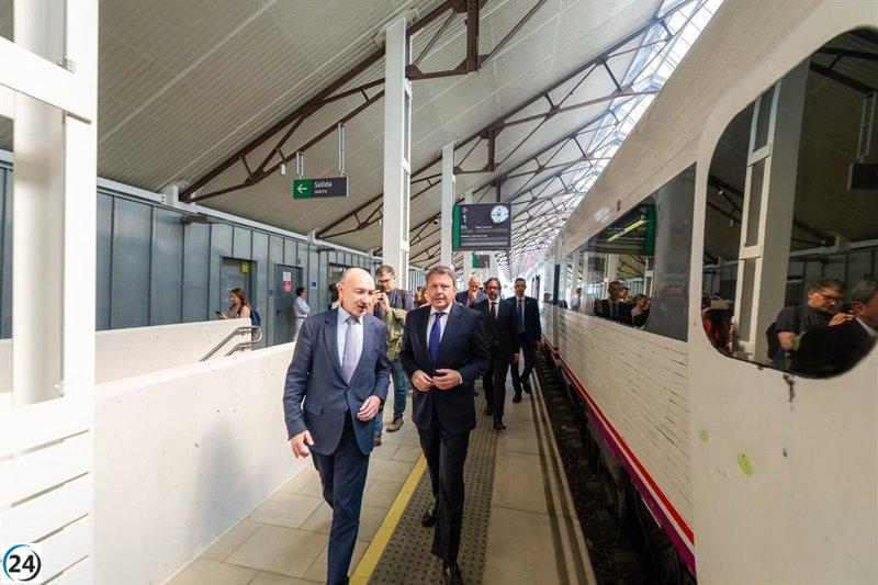 Transporte reabren la línea Zaragoza-Huesca-Canfranc tras una inversión de 180 millones en mejoras.