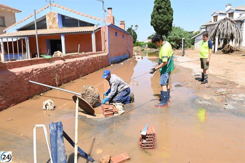 Casi 300 agentes se movilizan en comunidades golpeadas por tormentas ante la crisis de agua.