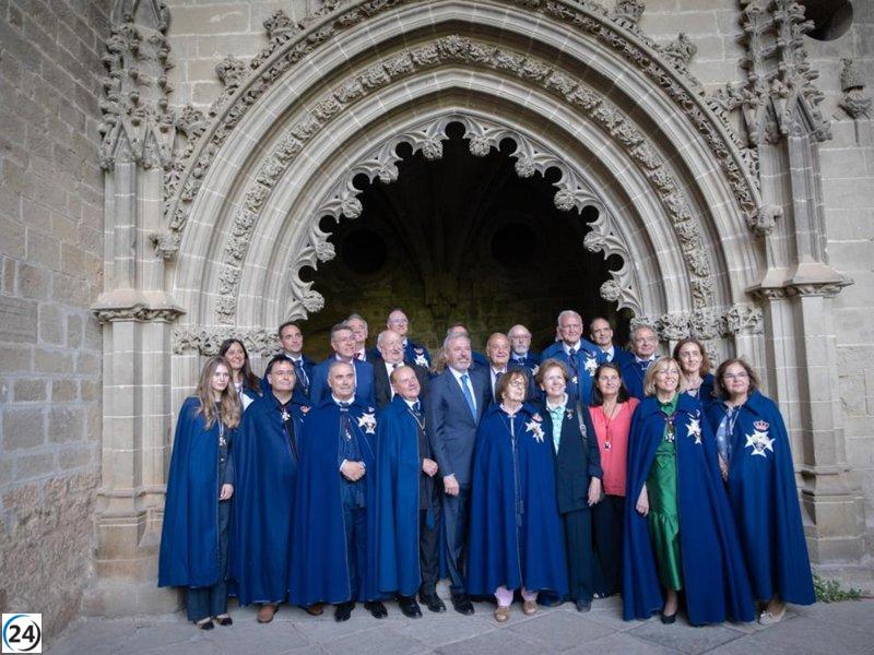 Azcón destaca la labor crucial de la Real Hermandad de San Juan de la Peña en la conservación del legado del Reino.