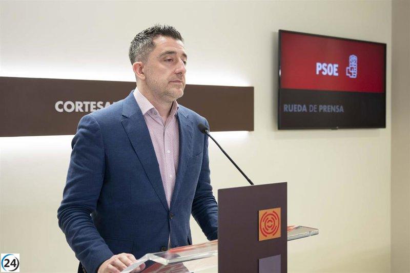 Carpi (PSOE) reclama a Bancalero que no dependa del sector privado para la sanidad pública.