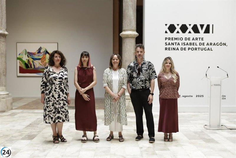 Rebeca Zarza triunfa en el XXXVI Premio de Arte Santa Isabel de Portugal con su obra 'Materia que recuerda'.