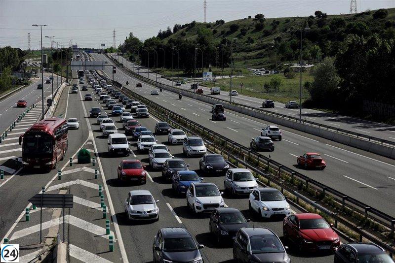 Aragón prevé 370,000 coches en la primera salida del verano.