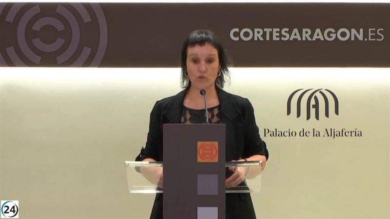 Canales (PSOE) interroga a Azcón sobre el enfoque radical del PP en cuestiones de igualdad.