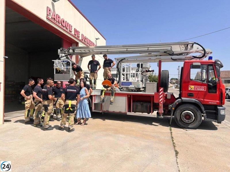 La DPH lanza escuela de formación de bomberos en el antiguo parque de Almudévar.