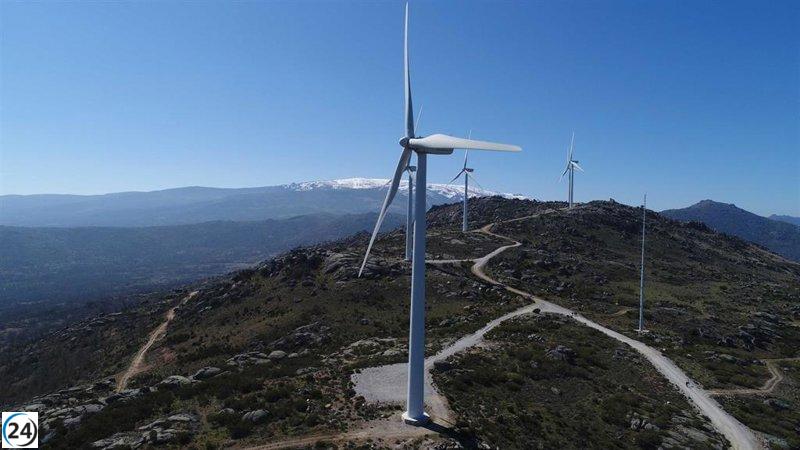 Fenie Energía refuerza su apuesta por las renovables con compra de parque eólico en Teruel.