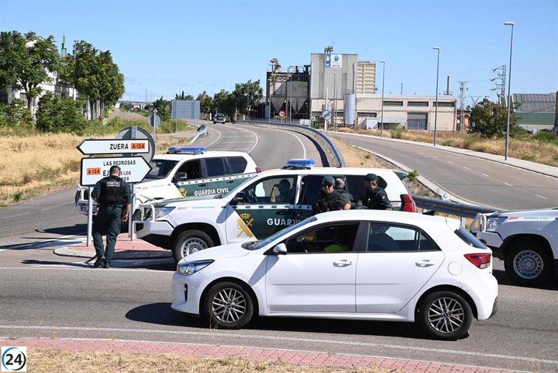 Controlan el incendio en la planta química de Zuera y empiezan a retirar los recursos de emergencia.